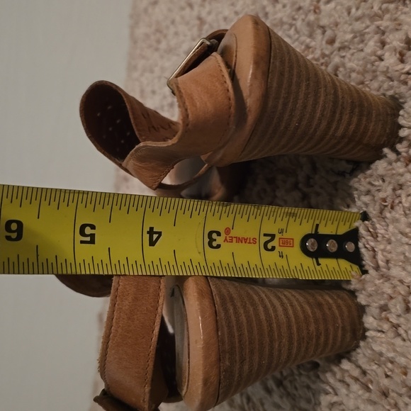 Born Leather Peep Toe Women's Tan Heeled Sandals Size 11 (07gw1) - Picture 10 of 10